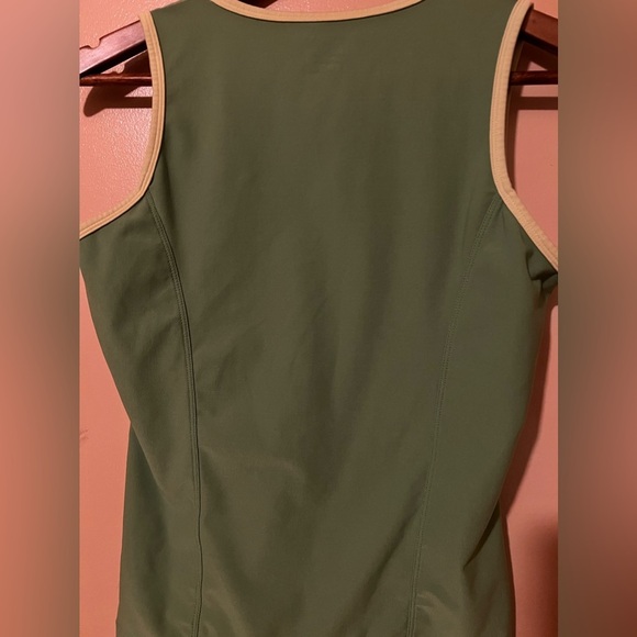 Nike sleeveless tank top size medium Brazil - Picture 2 of 4